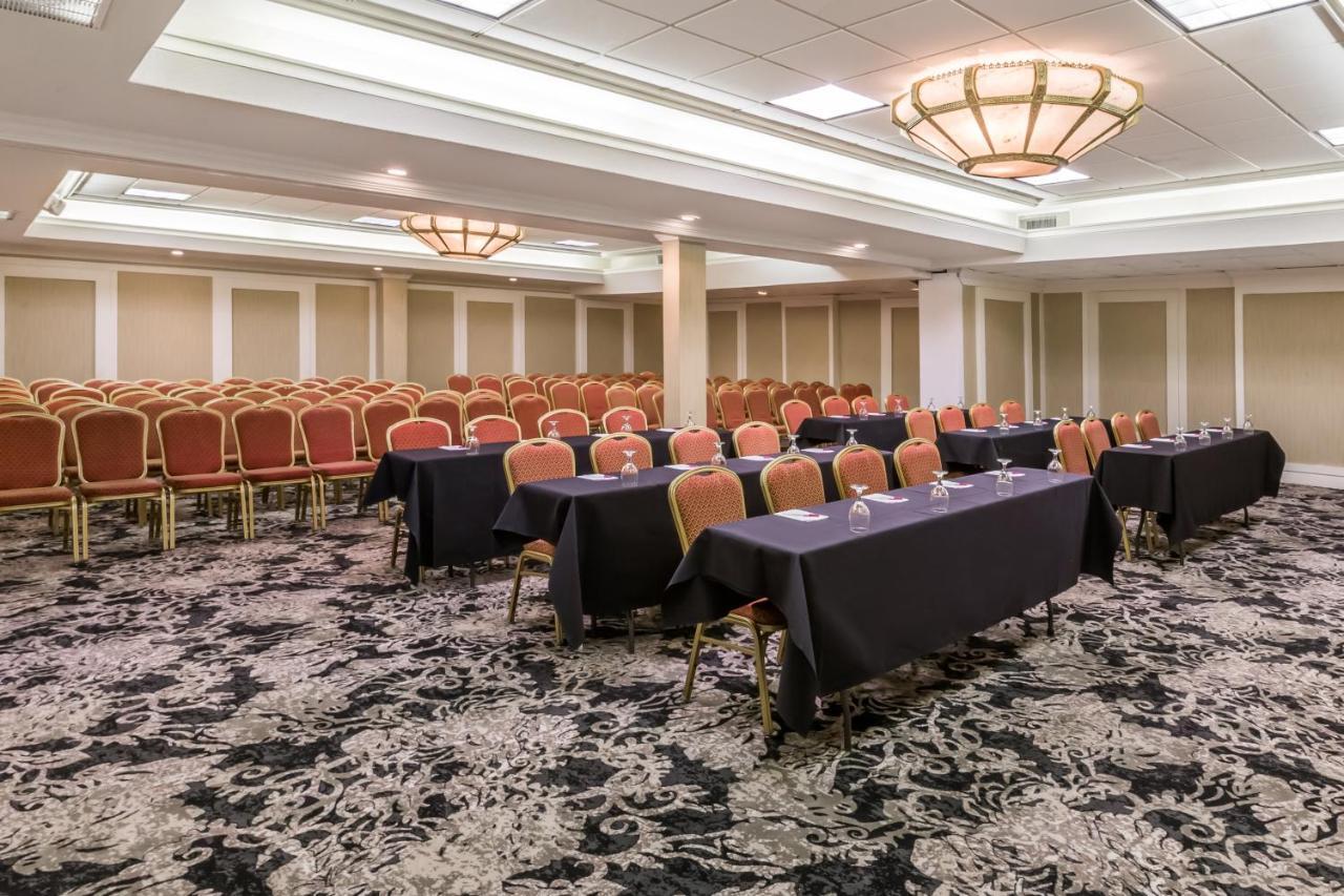 Wyndham Near Nrg Park/medical Center Hotel 4*